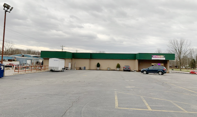 Over 11,000 sq. ft. Commercial Building in Prime Location!
