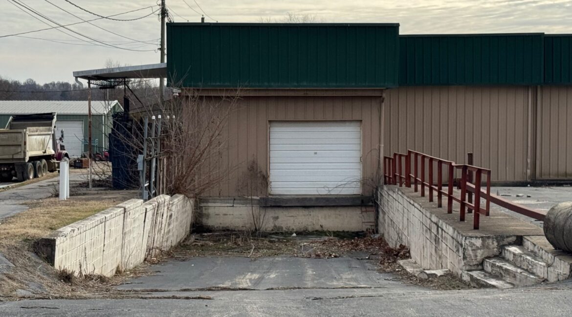 11659537-xcQ34ZzhkR4RhFML