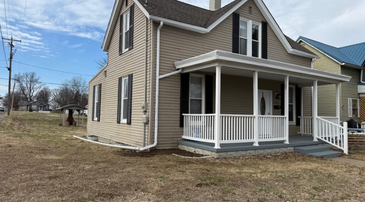 11659552-891TD5KGHpwM5y5g