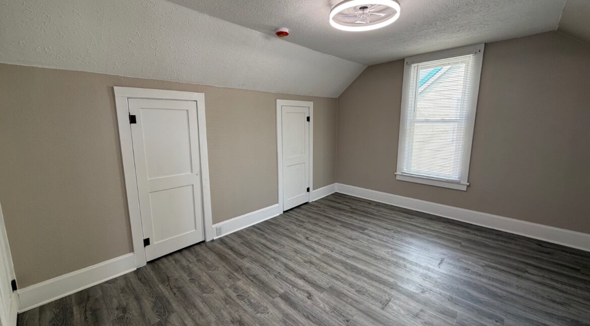 11659552-L8jMyr8tc6Rl6JdR