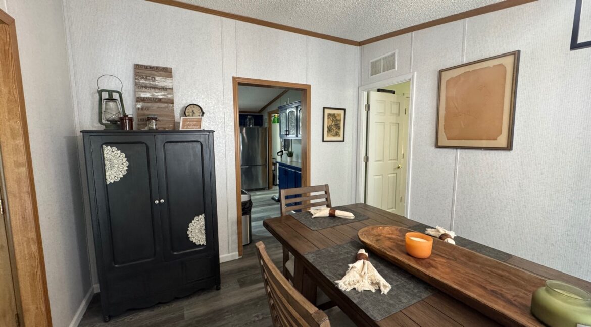 11526936-76dqMnDW219xy2Mz