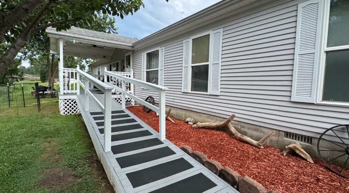 11526936-Dgs35sqCNSWWxnLx