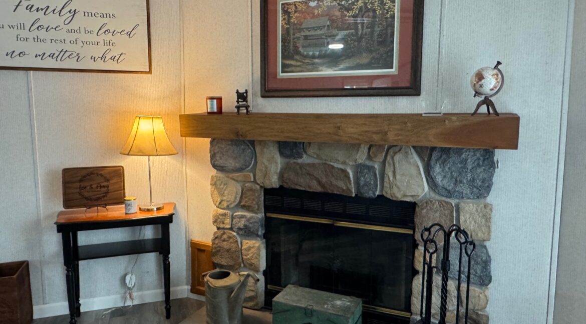 11526936-KQFD25Vp1HL4trd3