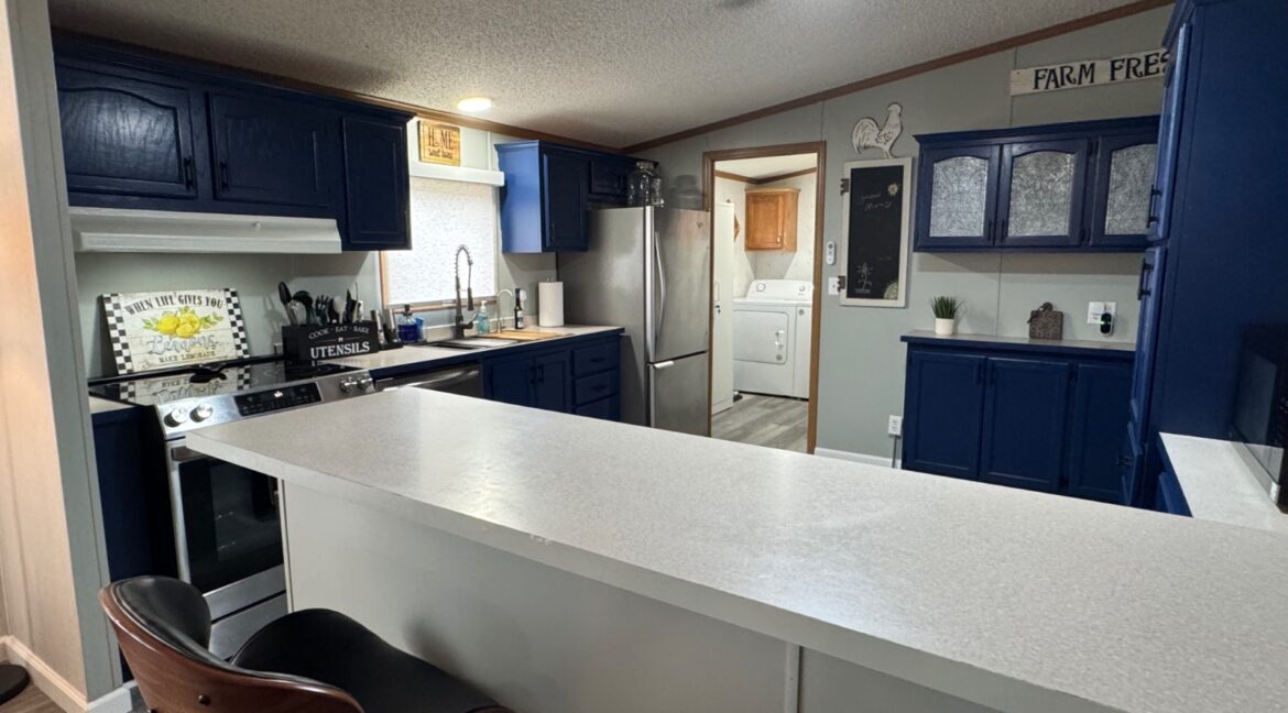 11526936-N1Gx7JkSXShMrd38