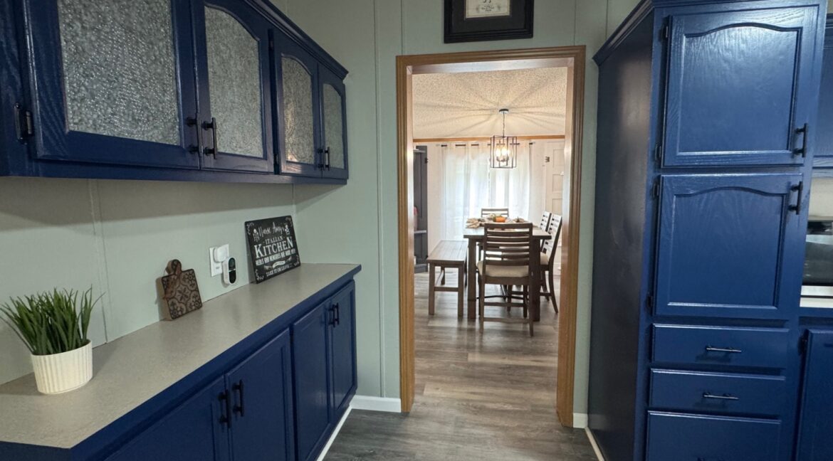 11526936-cn1JZLPt19TRb5dG