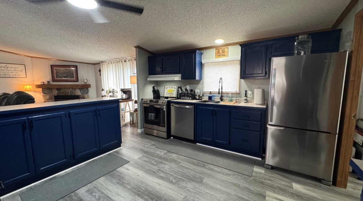 11526936-hG53kv5gl3gkqVl7