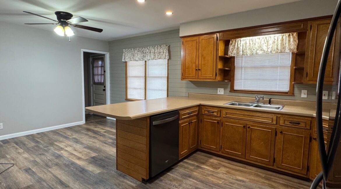 11673872-4JMzp575x4YqTSlx