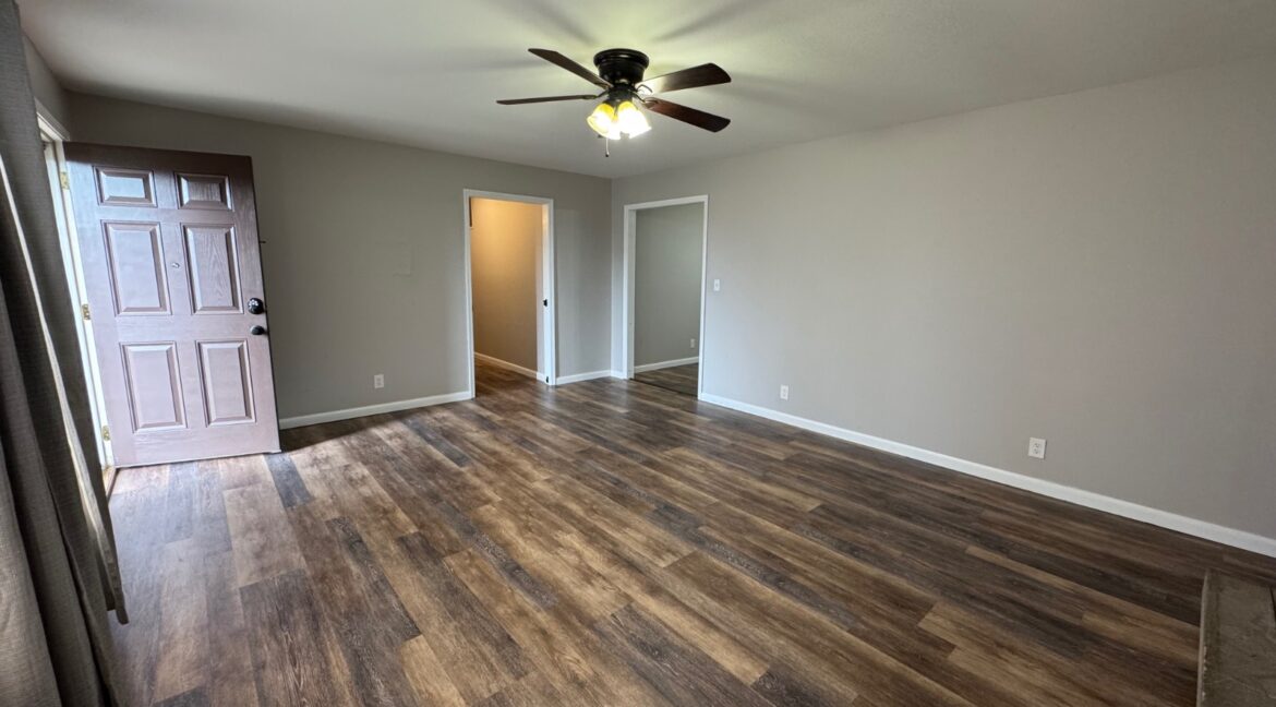 11673872-bRrNY9y4jvxVP2g8