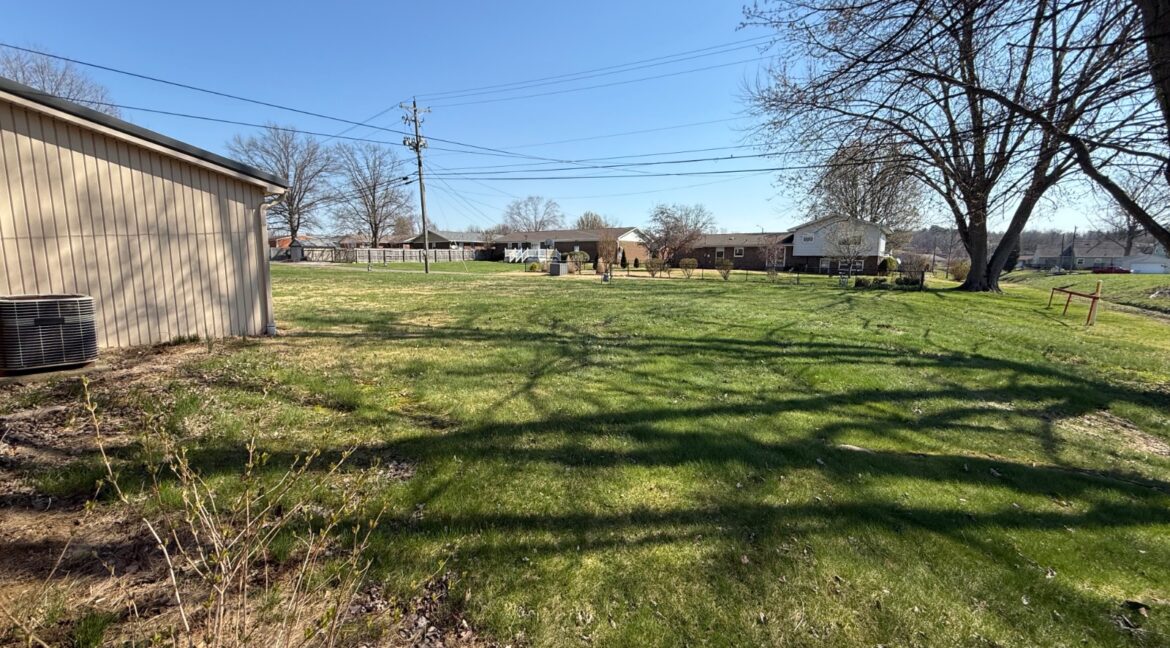 11676687-kj3yp5NjGd5jVZZL