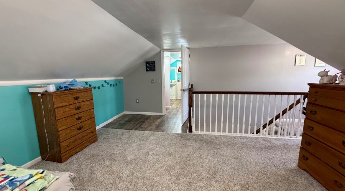 11688041-2wjPDHrpBlR8DrL3