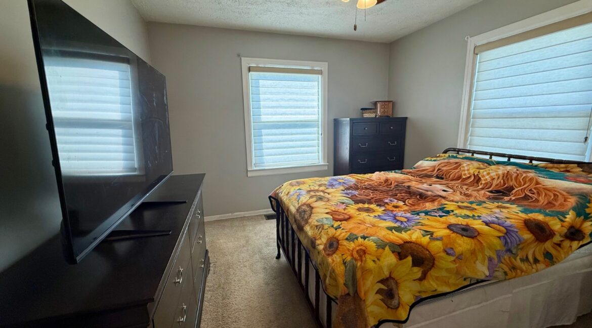 11688041-9s46tBL6M1RyYhnj