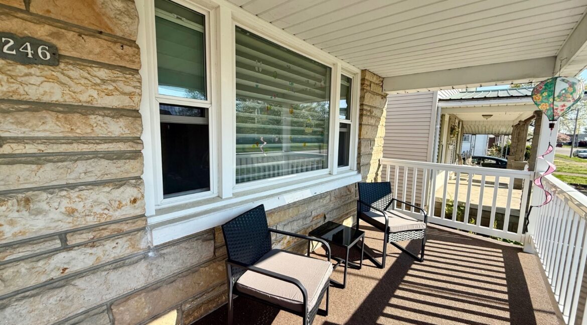 11688041-NNJmf274Vtl8KtKq