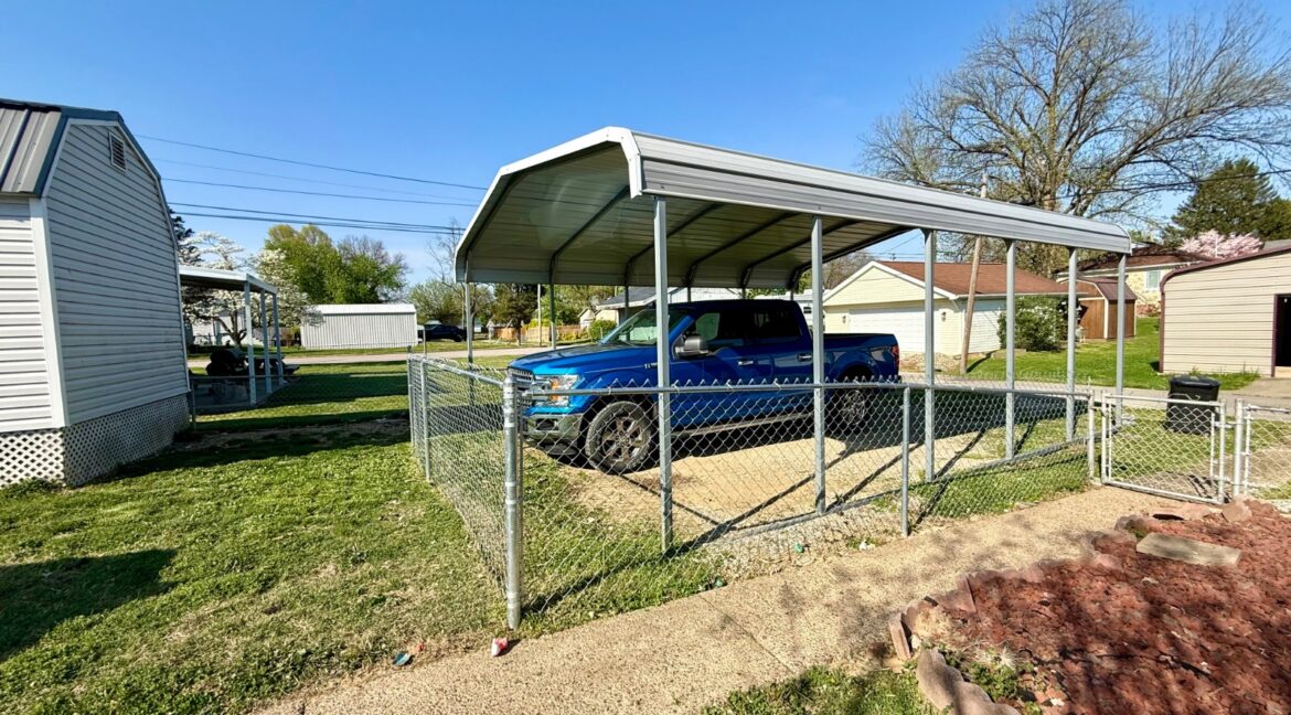 11688041-S3RQhFHTgLwYWJfP