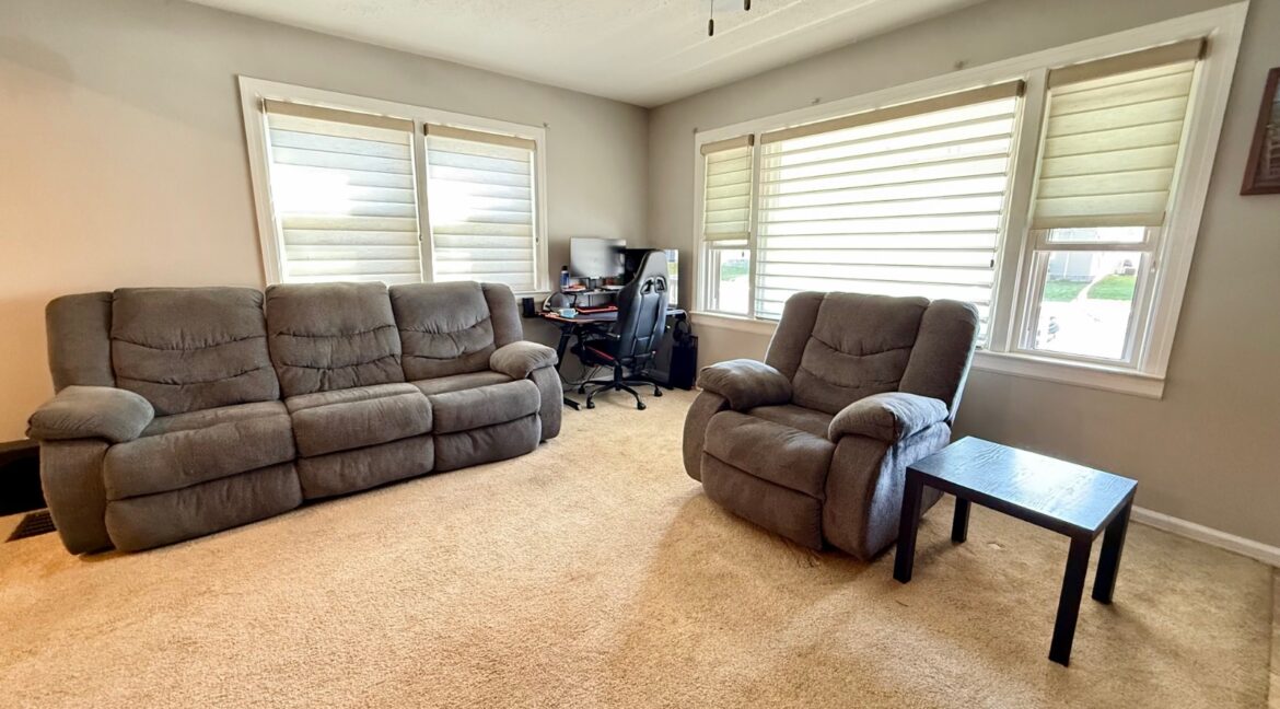 11688041-sL1PTJ1FlgZyQVFR