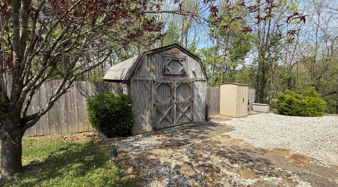 11691579-KmJ12z34Pn4J8s7h