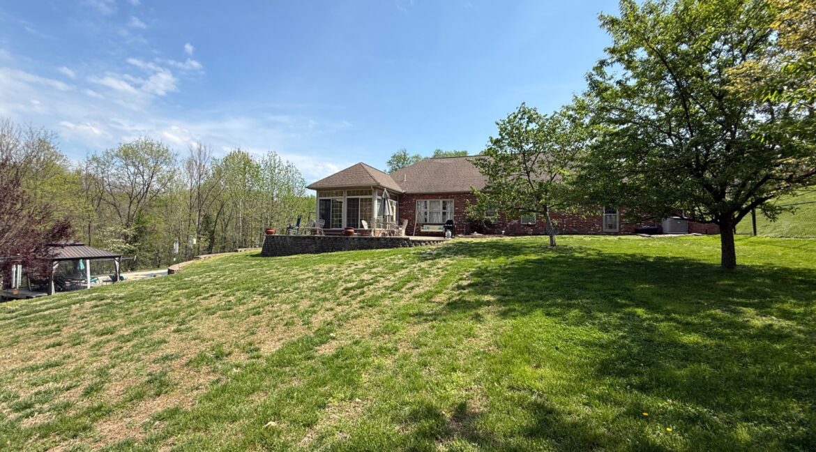 11691579-bLbBs6L12q1WCDJs