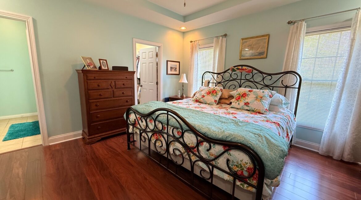 11691579-ccNVngFt1DNqDbds