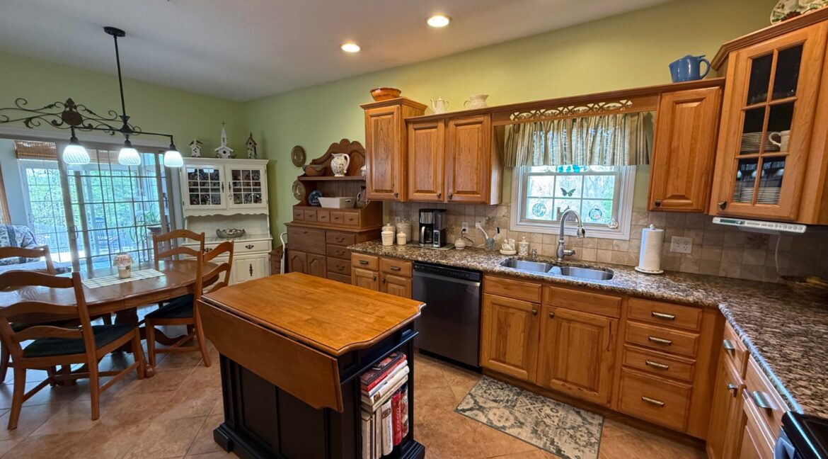 11691579-ws79N6FX83ZXFWzP